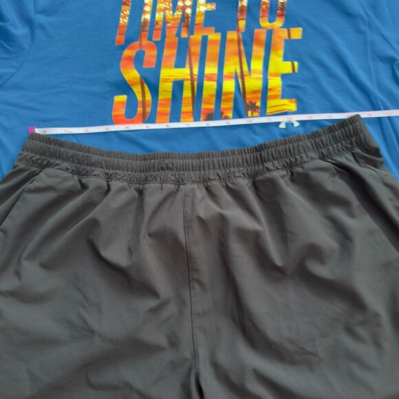 Under Armour “Time to Shine” Tee + Layer 8 Quick-Dry Shorts – Size XL - Picture 11 of 12